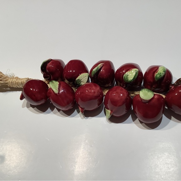 Vintage Ceramic Decorative Red Apple Garland on Natural Braided Rope, 🍎 - Picture 3 of 9